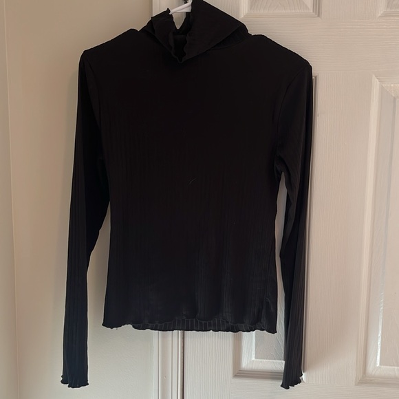 Aqua Bloomingdale's KEYHOLE TURTLENECK SWEATER - 100% EXCLUSIVE - Picture 3 of 3